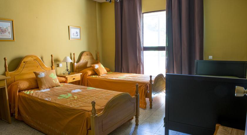 La Casona Del Pinar Albergue 산 라파엘 객실 사진
