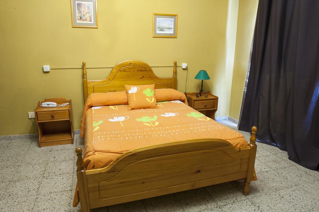 La Casona Del Pinar Albergue 산 라파엘 객실 사진